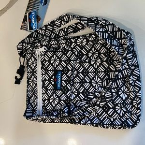 NWT Kavu Keeper crossbody bag